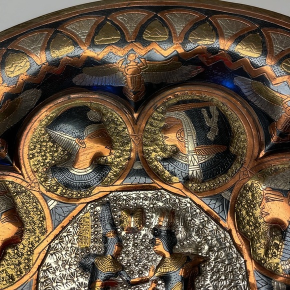 Egyptian decorative metal colorful plate. - Picture 4 of 8